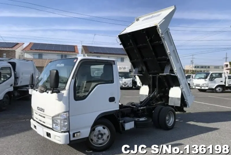 2012 Isuzu / Elf Stock No. 136198