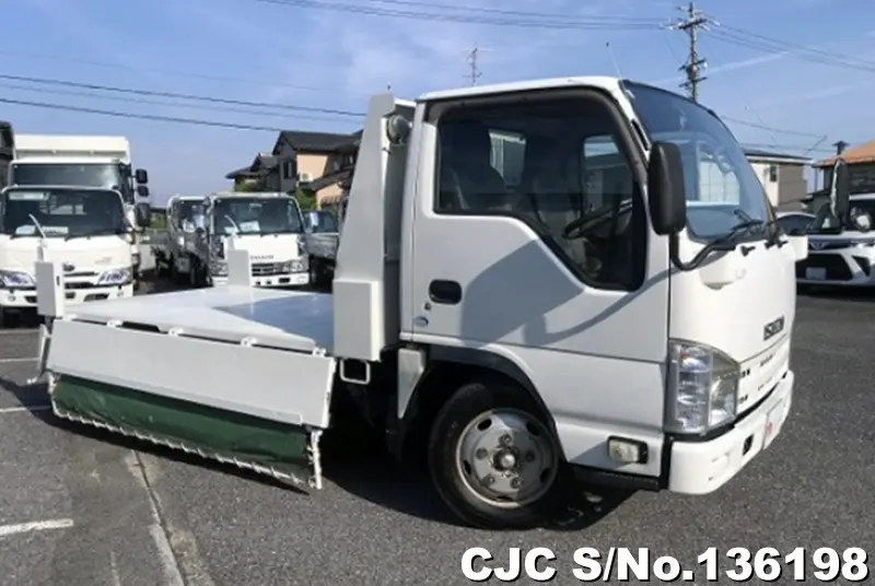 2012 Isuzu / Elf Stock No. 136198