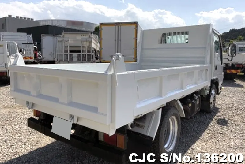 2010 Isuzu / Elf Stock No. 136200