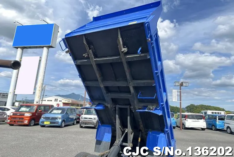 2014 Isuzu / Elf Stock No. 136202