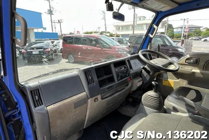 2014 Isuzu / Elf Stock No. 136202
