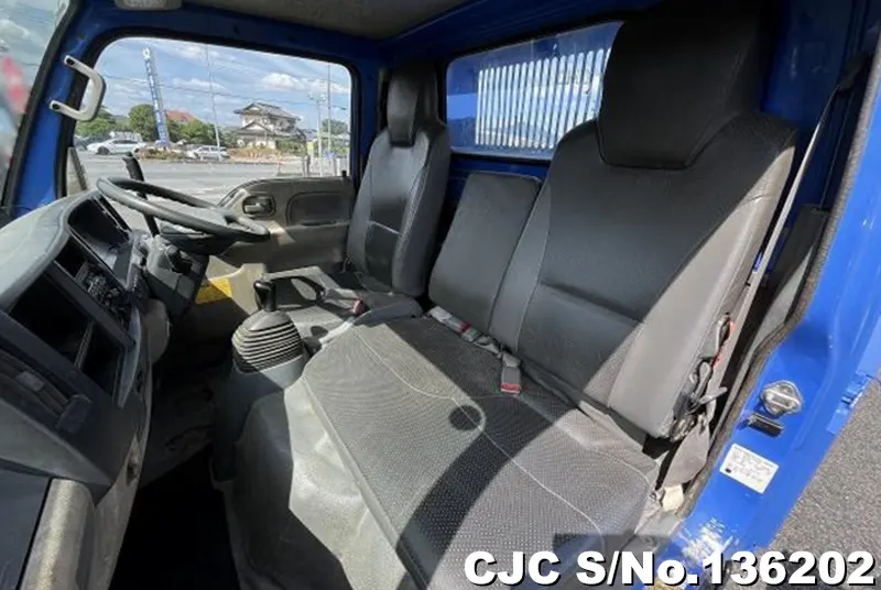 2014 Isuzu / Elf Stock No. 136202