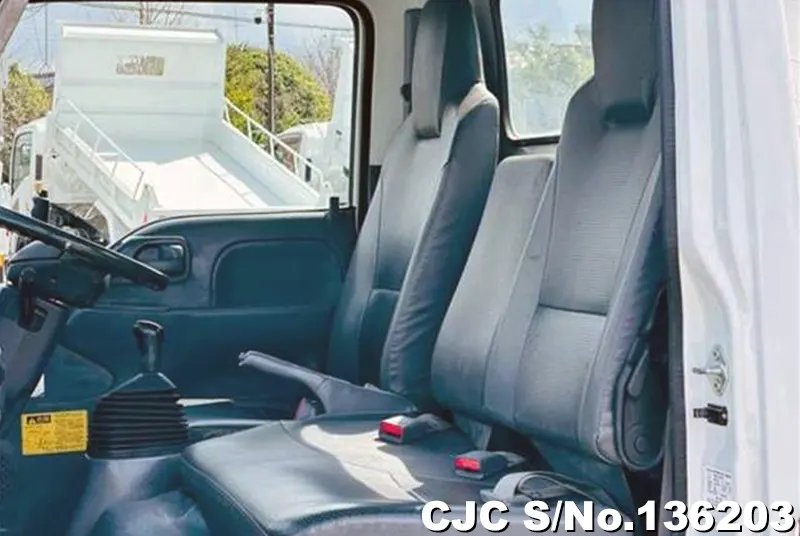 2012 Isuzu / Elf Stock No. 136203