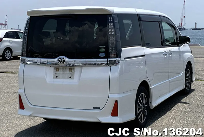 2016 Toyota / Voxy Stock No. 136204