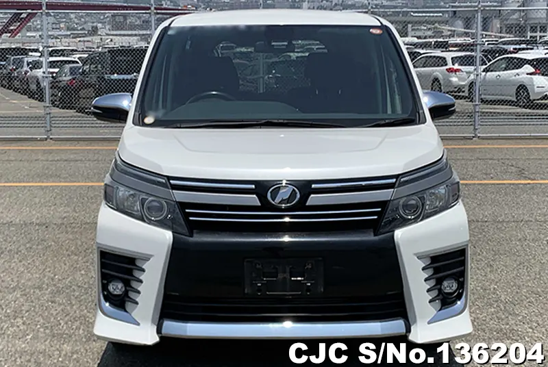 2016 Toyota / Voxy Stock No. 136204