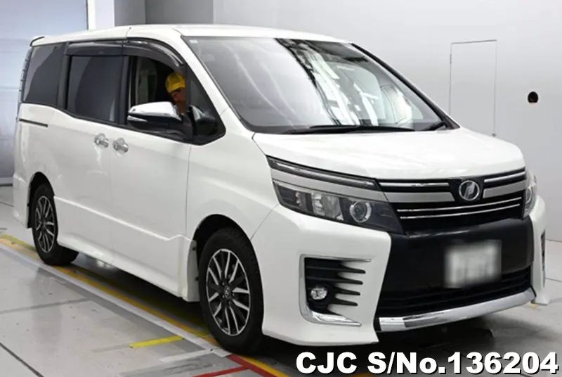 2016 Toyota / Voxy Stock No. 136204