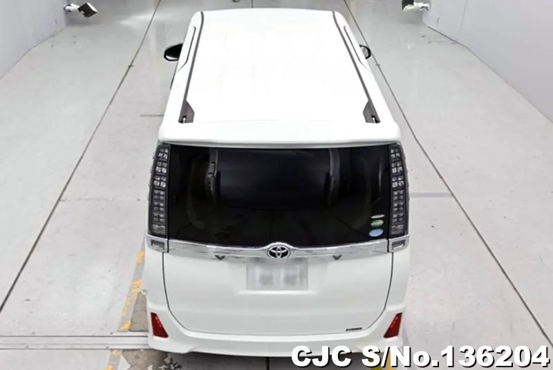 2016 Toyota / Voxy Stock No. 136204