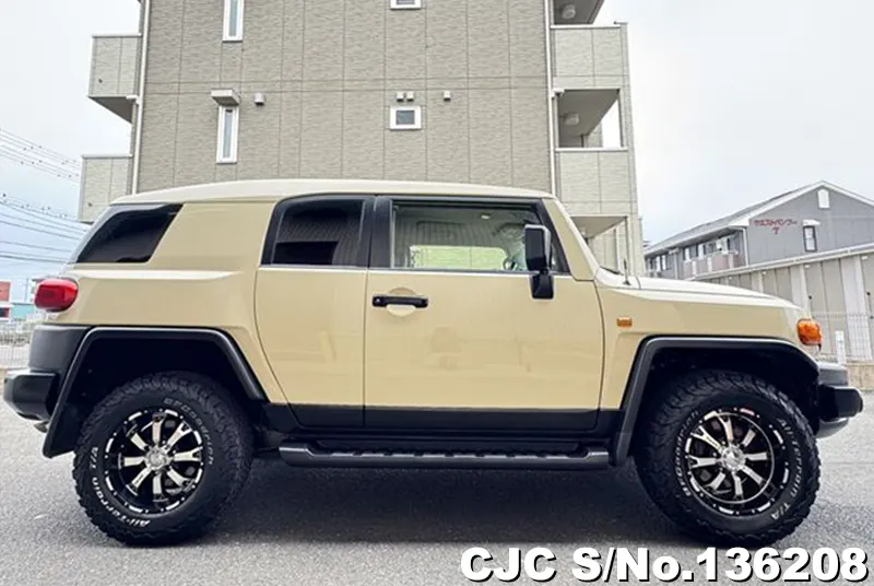 2018 Toyota / FJ Cruiser Stock No. 136208