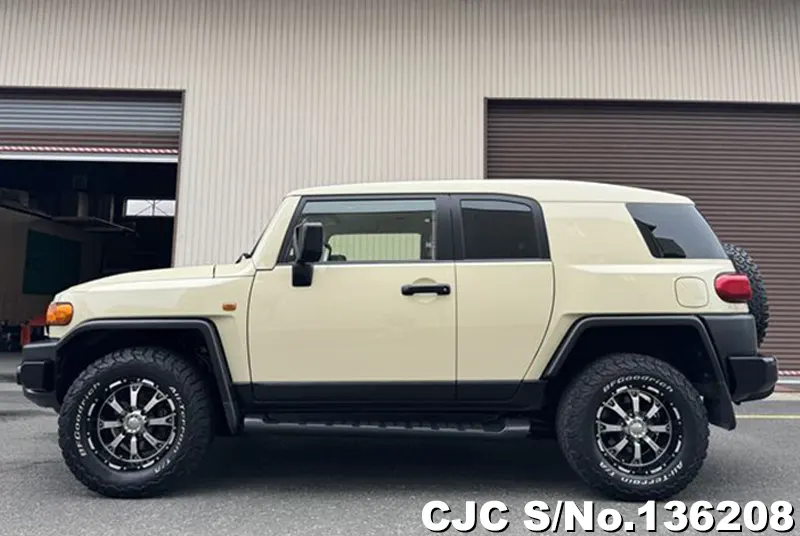 2018 Toyota / FJ Cruiser Stock No. 136208