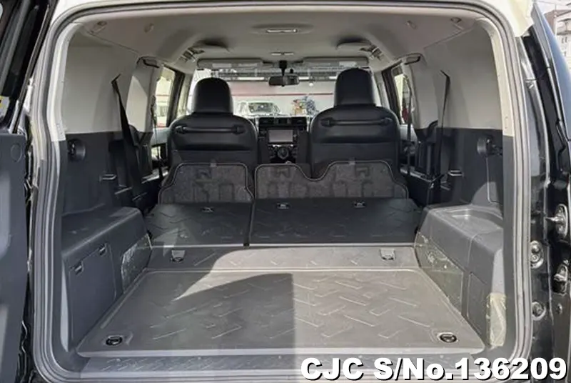 2017 Toyota / FJ Cruiser Stock No. 136209