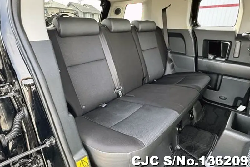 2017 Toyota / FJ Cruiser Stock No. 136209