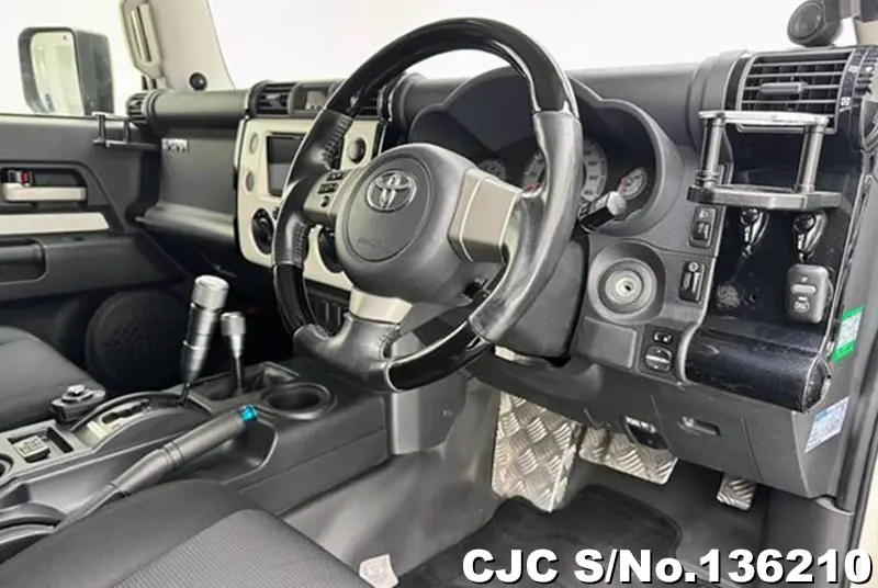 2017 Toyota / FJ Cruiser Stock No. 136210