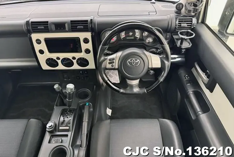 2017 Toyota / FJ Cruiser Stock No. 136210