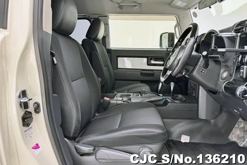 2017 Toyota / FJ Cruiser Stock No. 136210