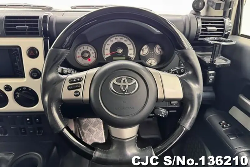 2017 Toyota / FJ Cruiser Stock No. 136210