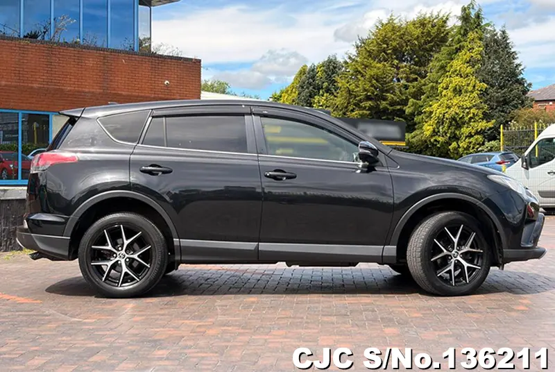2017 Toyota / Rav4 Stock No. 136211