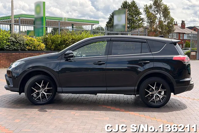 2017 Toyota / Rav4 Stock No. 136211