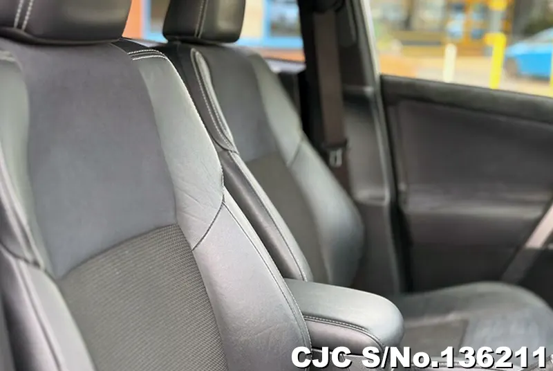 2017 Toyota / Rav4 Stock No. 136211
