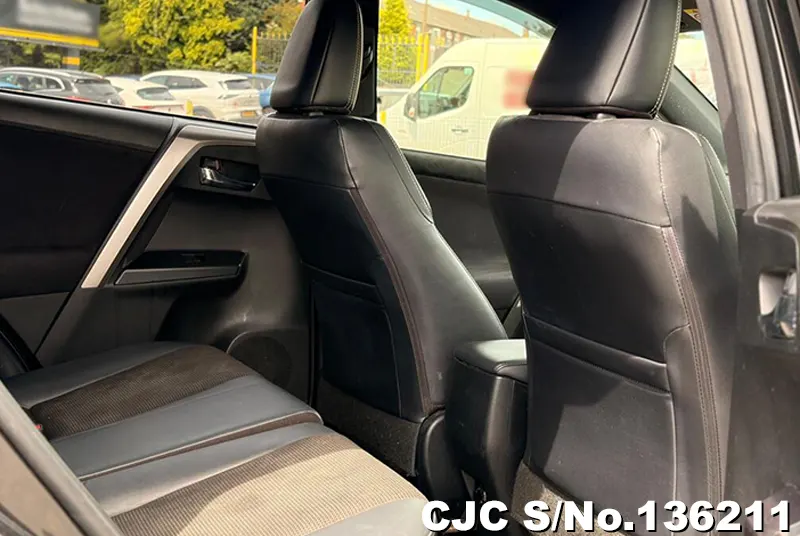 2017 Toyota / Rav4 Stock No. 136211