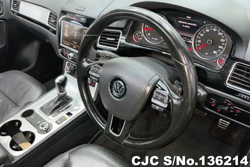 2014 Volkswagen / Touareg Stock No. 136214