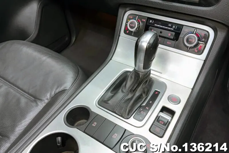 2014 Volkswagen / Touareg Stock No. 136214