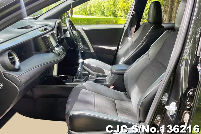 2017 Toyota / Rav4 Stock No. 136216
