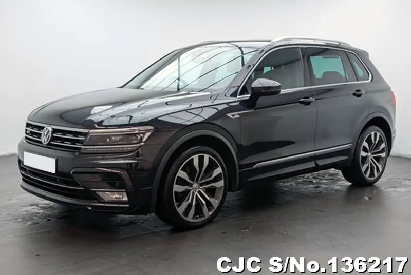 2017 Volkswagen / Tiguan Stock No. 136217
