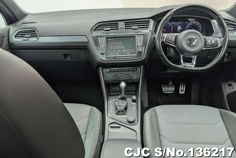 2017 Volkswagen / Tiguan Stock No. 136217