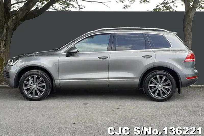 2013 Volkswagen / Touareg Stock No. 136221