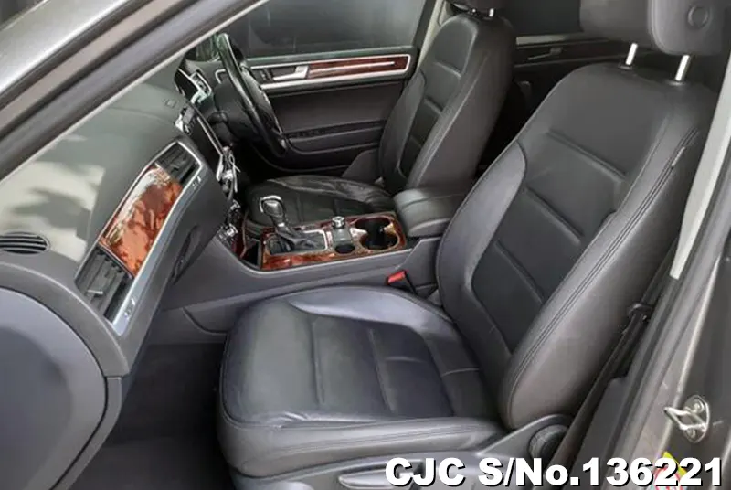 2013 Volkswagen / Touareg Stock No. 136221