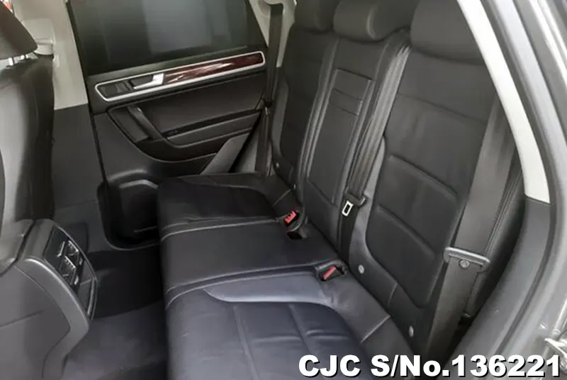 2013 Volkswagen / Touareg Stock No. 136221