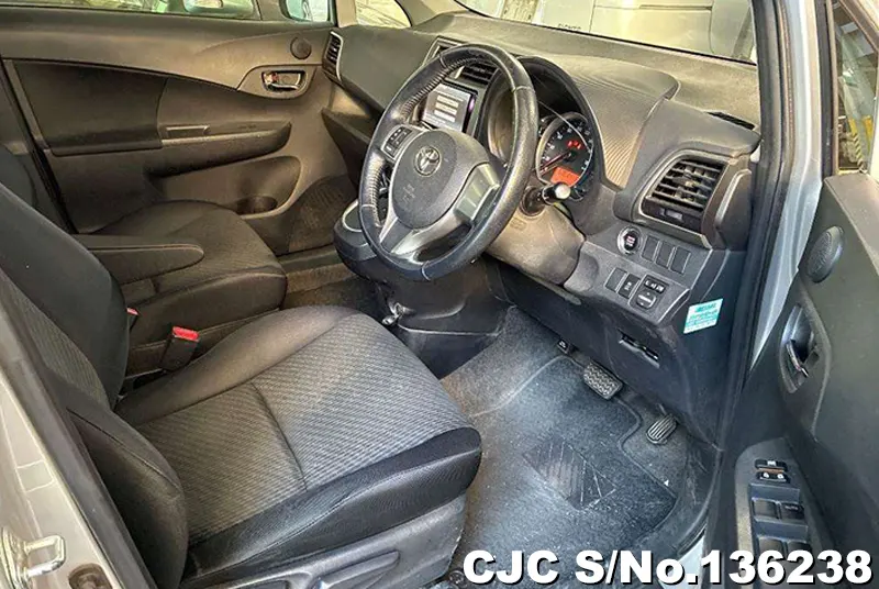 2013 Toyota / Ractis Stock No. 136238