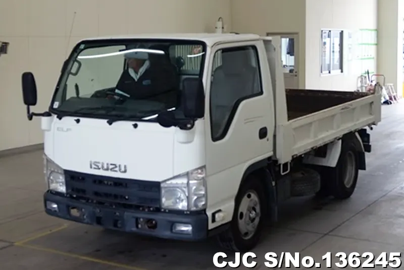 2013 Isuzu / Elf Stock No. 136245