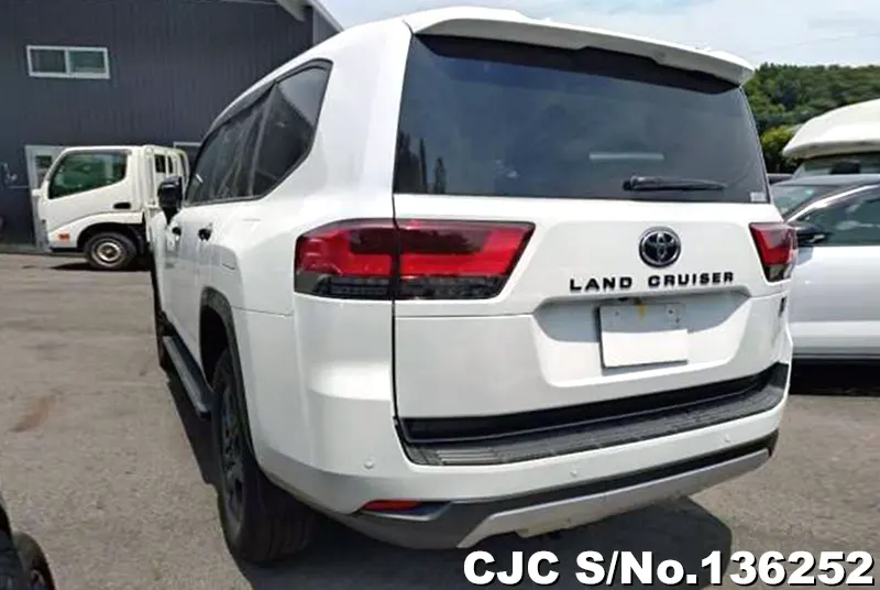 2025 Toyota / Land Cruiser Stock No. 136252