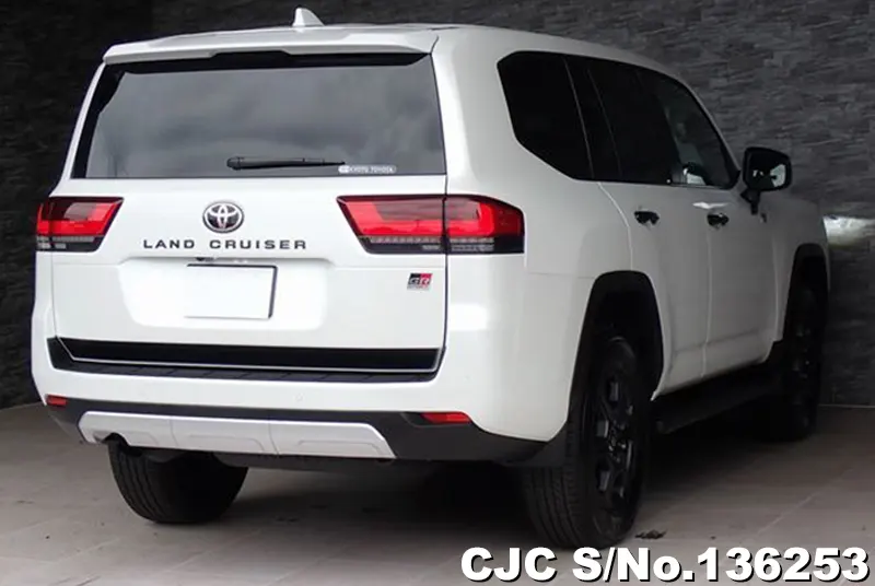 2025 Toyota / Land Cruiser Stock No. 136253