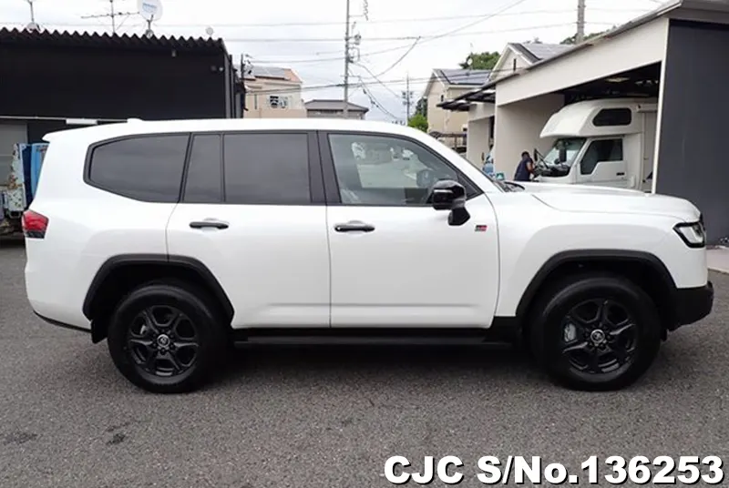 2025 Toyota / Land Cruiser Stock No. 136253