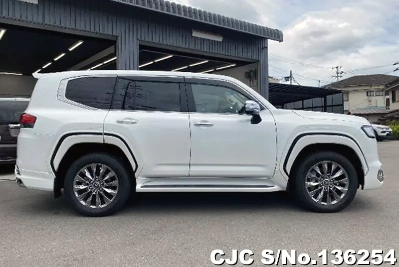 2025 Toyota / Land Cruiser Stock No. 136254