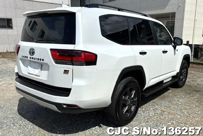 2025 Toyota / Land Cruiser Stock No. 136257