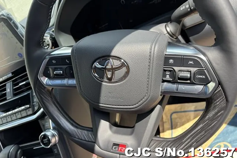 2025 Toyota / Land Cruiser Stock No. 136257
