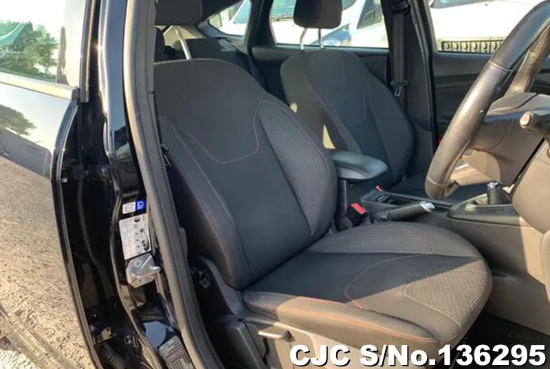 2017 Ford / Focus Stock No. 136295