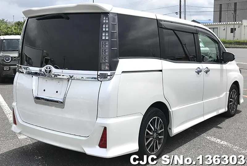 2017 Toyota / Voxy Stock No. 136303