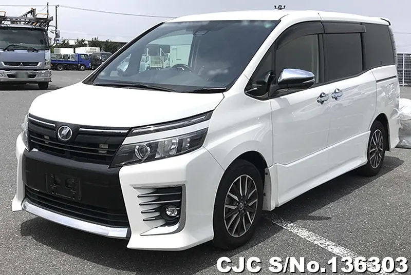 2017 Toyota / Voxy Stock No. 136303