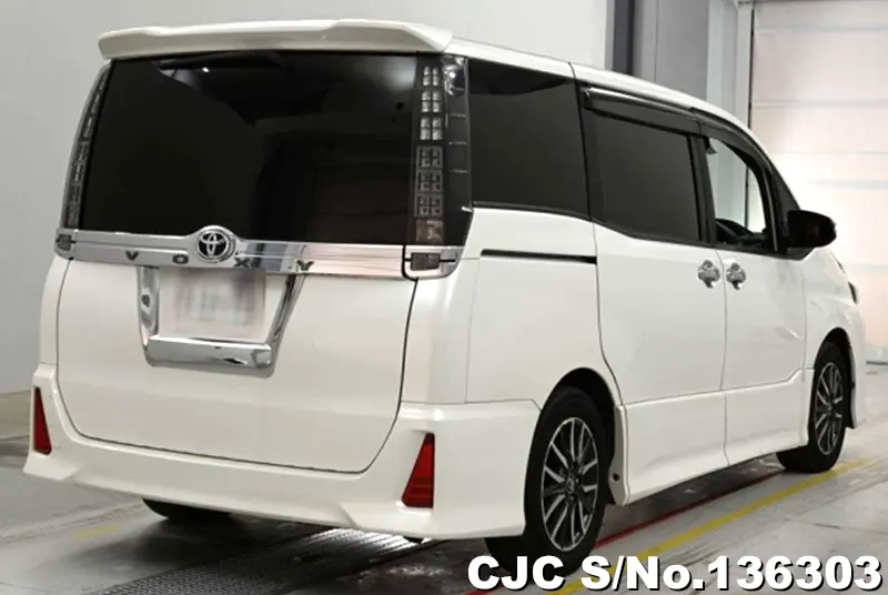 2017 Toyota / Voxy Stock No. 136303