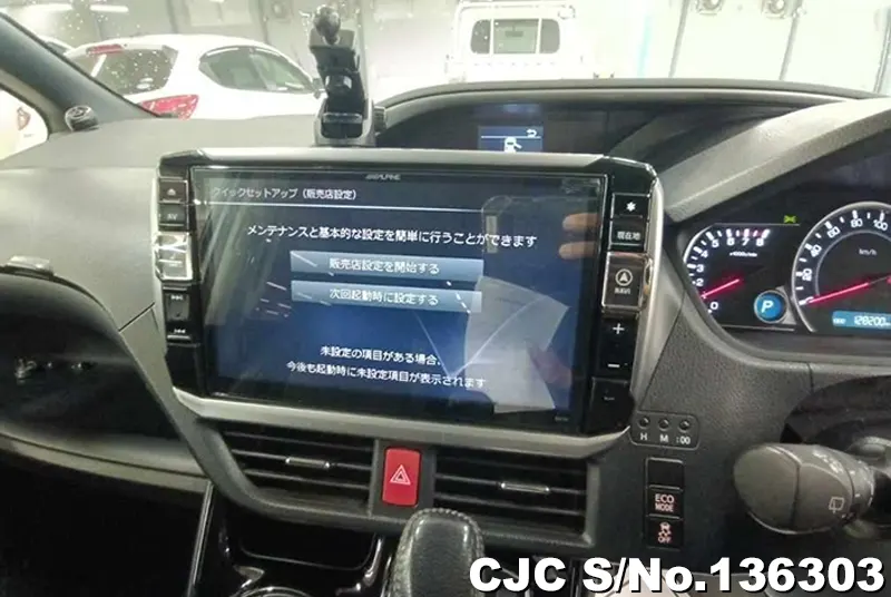 2017 Toyota / Voxy Stock No. 136303