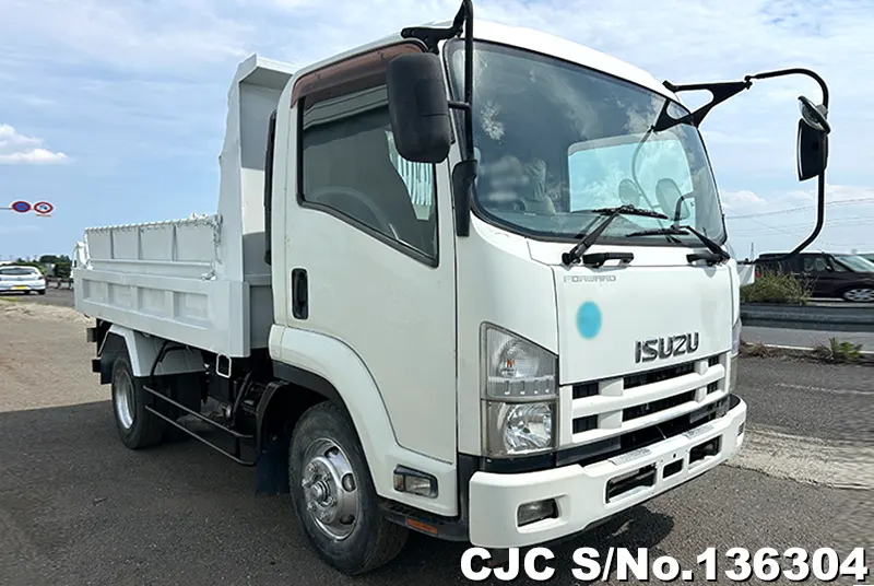 2012 Isuzu / Forward Stock No. 136304