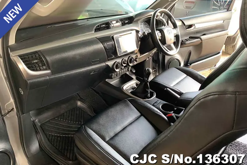 2019 Toyota / Hilux / Revo Stock No. 136307