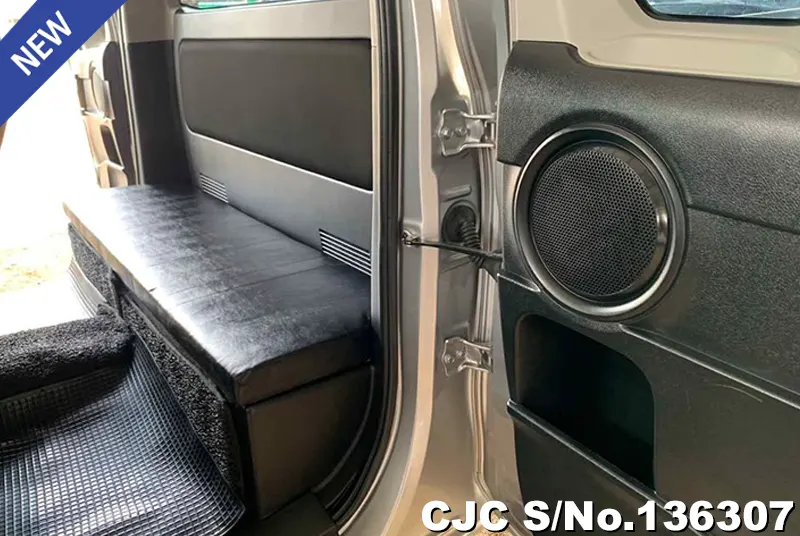 2019 Toyota / Hilux / Revo Stock No. 136307