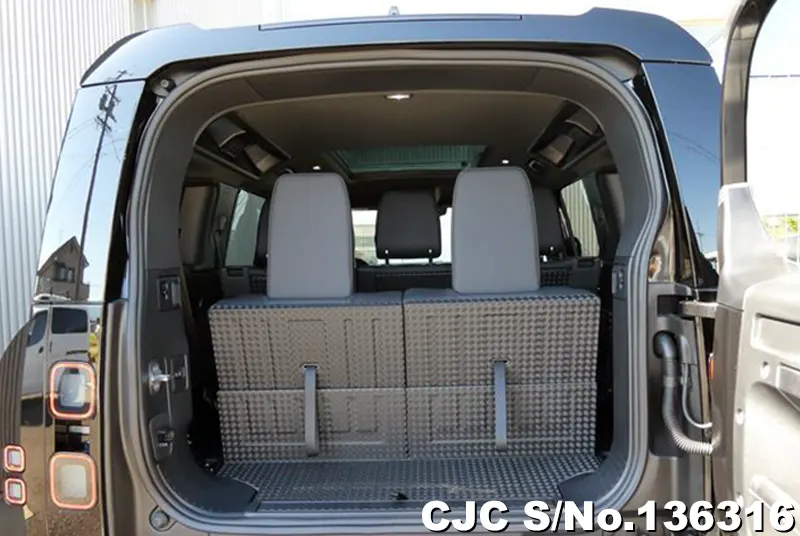 2026 Land Rover / Defender Stock No. 136316