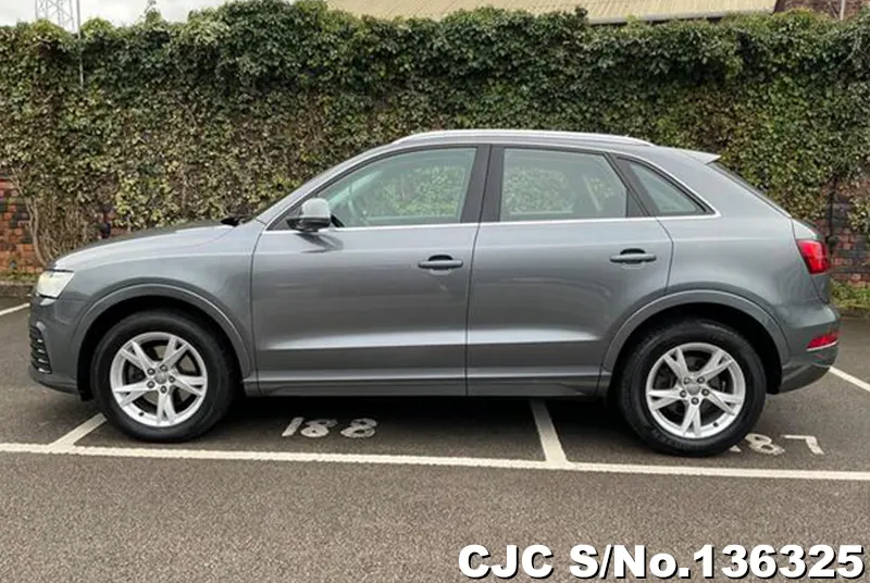 Audi Q3 in Gray for Sale Image 7