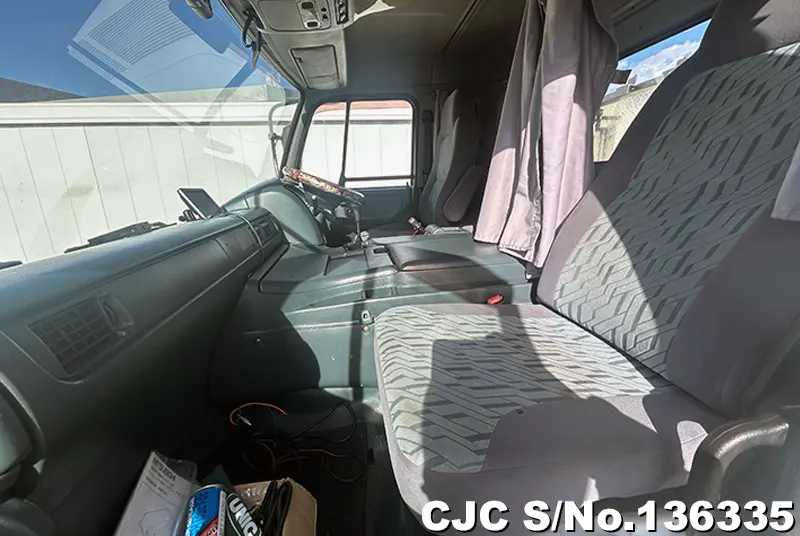 2004 Nissan / UD Stock No. 136335